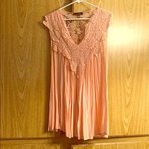 Beautiful top size small